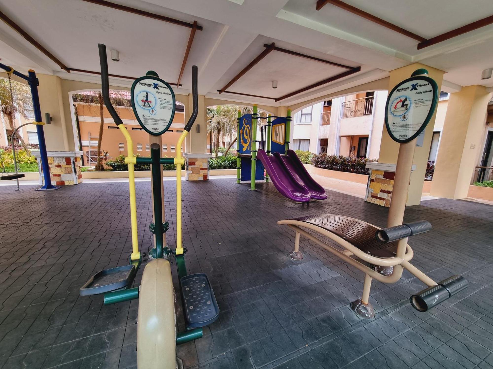 Legarse Staycation At Montecito Residential Resort マニラ市 エクステリア 写真